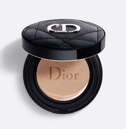 Кушон Dior Forever Couture Perfect Cushion: тональная основа 